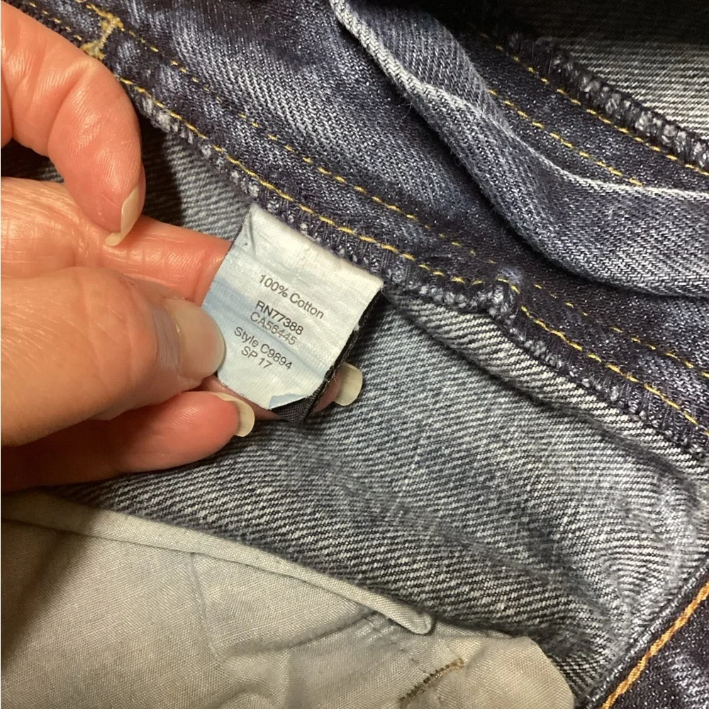 J. Crew men’s Cotton Straight Fit jeans. Size 32/30